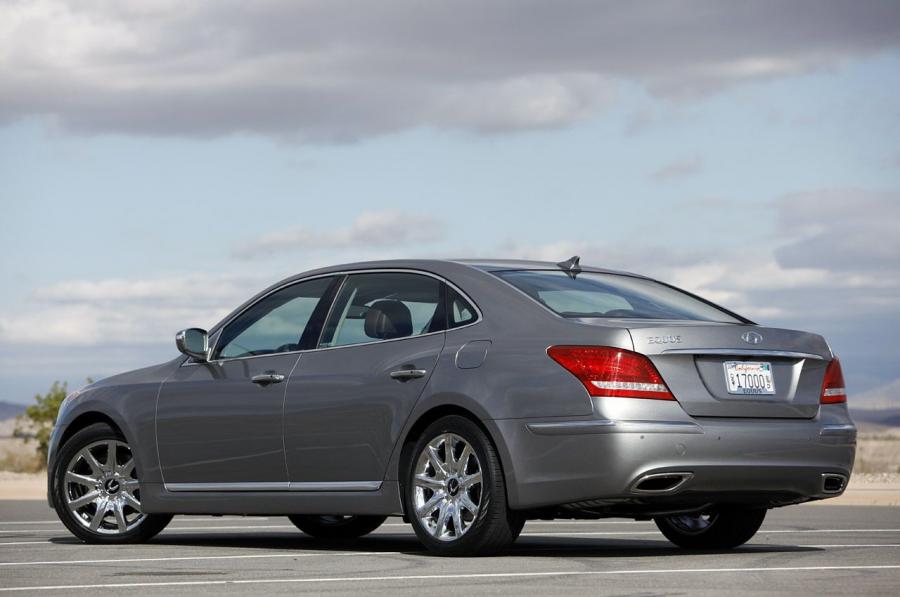  Hyundai Equus 2012 года  (фото 32 из 41)